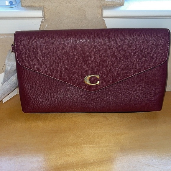 Coach Handbags - Coach clutch bag